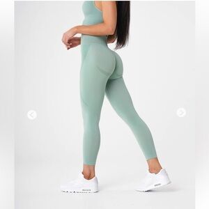 [l] NVGTN NWOT Sage Green Seamless Contour Leggings Fitted Compression Women’s